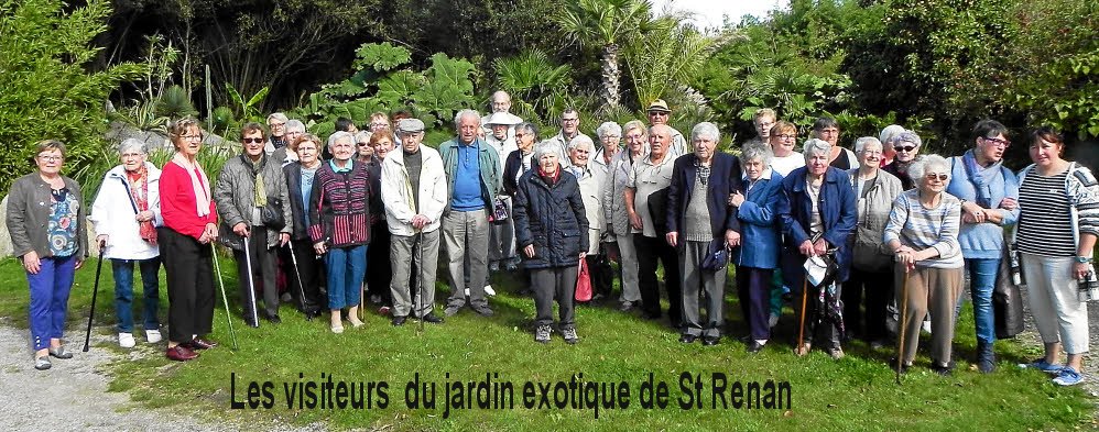 Les personnes aidées visitent les jardins