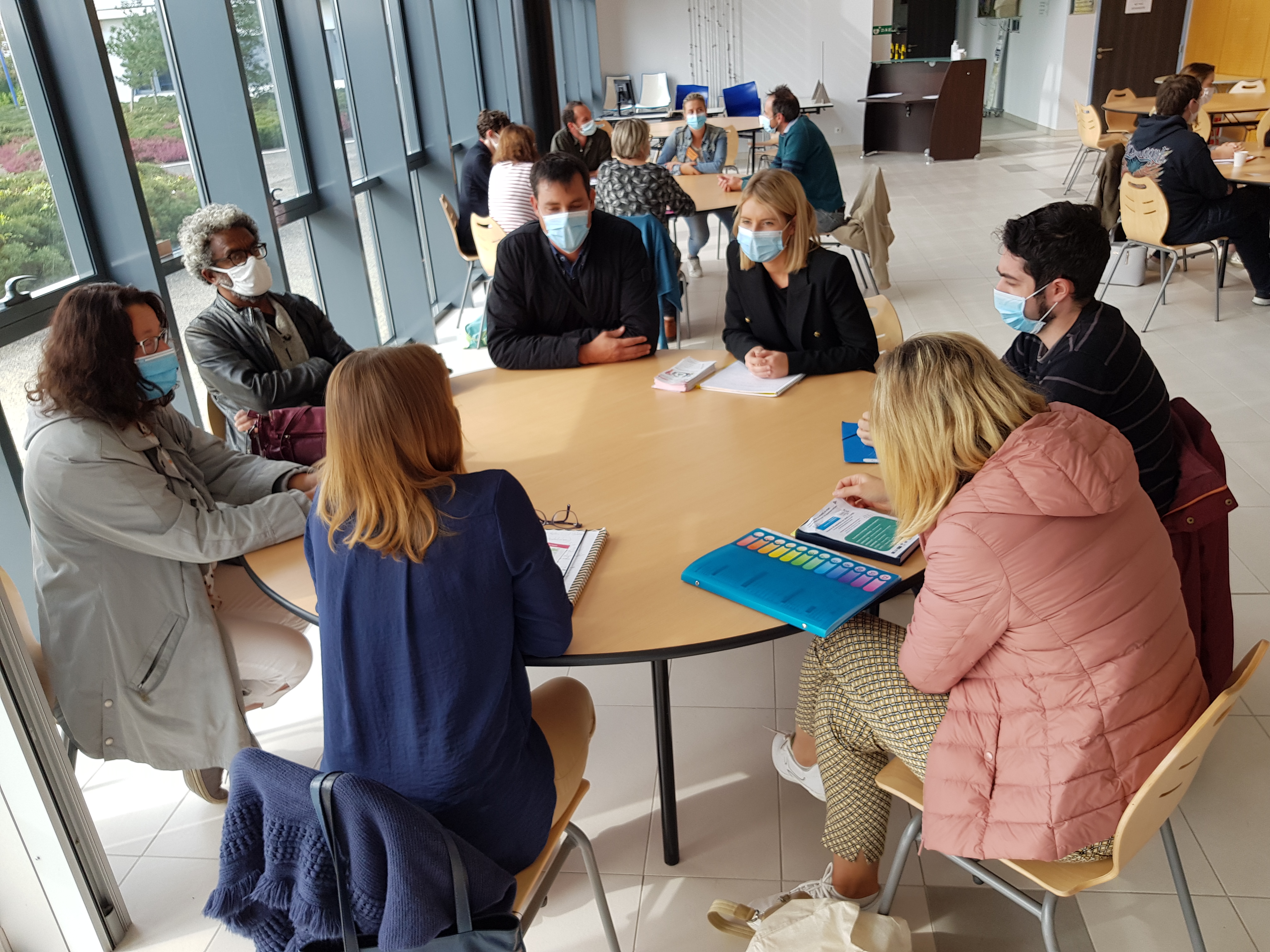 UN CAFE RENCONTRE entre DEMANDEURS D'EMPLOI et ENTREPRISES
